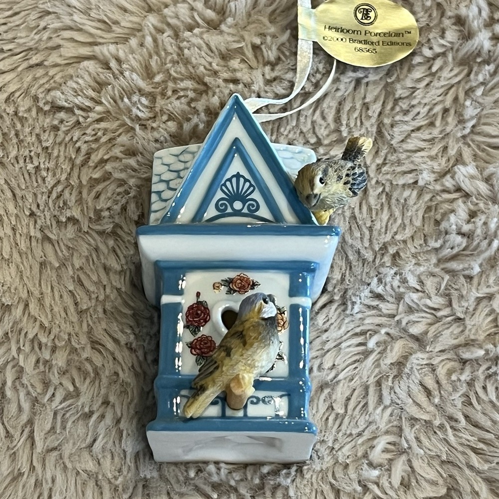 2000‎ Bradford Exchange Dewdrop Dwelling Heirloom Tradition Birdhouse Ornament